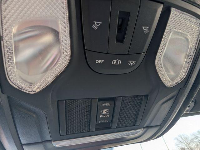 2022 Ram 1500 Big Horn Crew Cab 4x4 5'7" Box
