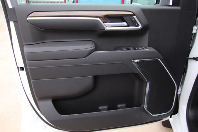 2026 Chevrolet Silverado 1500 4WD Crew Cab Standard Bed LT