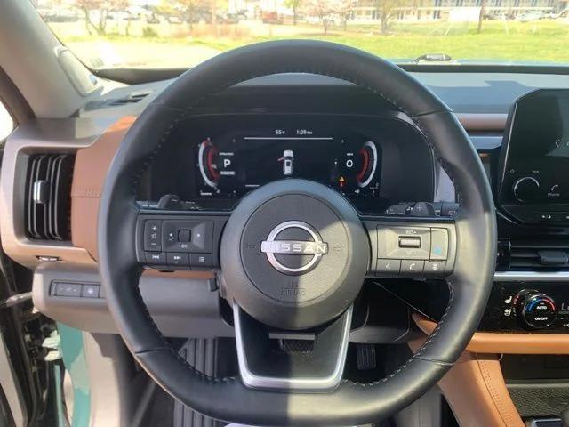 2025 Nissan Pathfinder Platinum FWD