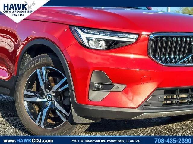 2023 Volvo XC40 B5 Plus Bright Theme