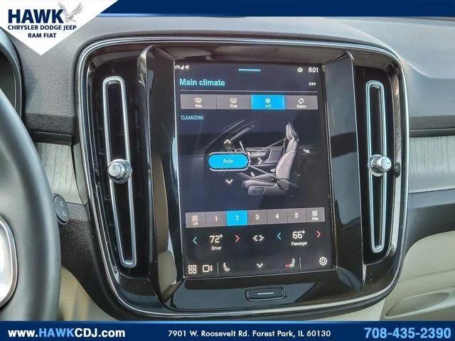 2023 Volvo XC40 B5 Plus Bright Theme