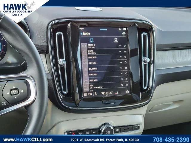 2023 Volvo XC40 B5 Plus Bright Theme