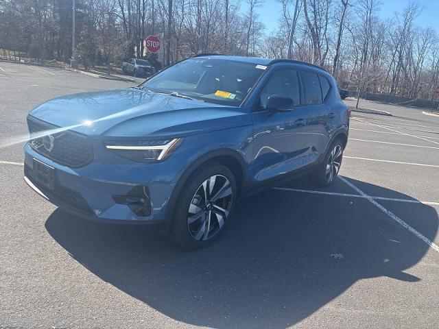 2025 Volvo XC40 B5 Ultra Dark Theme for sale in Eatontown, NJ