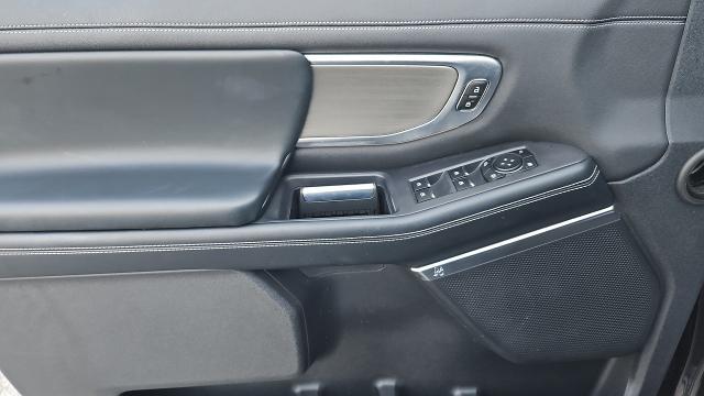 2025 Ford Expedition Platinum MAX