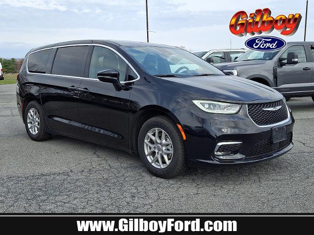 2025 Chrysler Pacifica Select for sale in Whitehall, PA