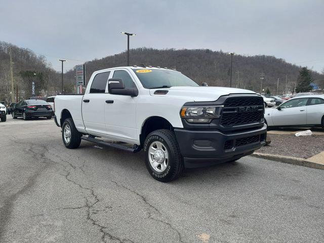 2024 RAM 2500 Tradesman Crew Cab 4x4 64 Box