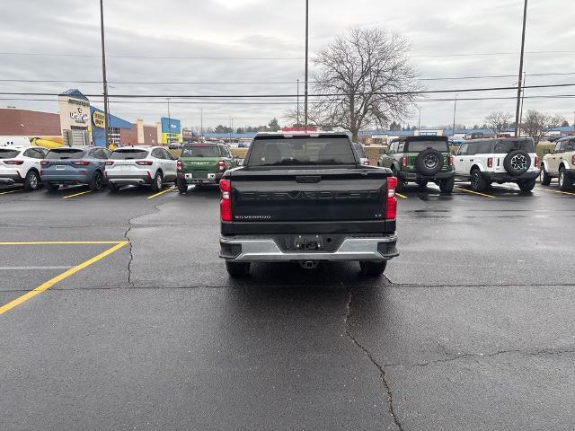 2023 Chevrolet Silverado 1500 4WD Crew Cab Standard Bed LT