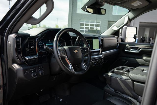 2024 Chevrolet Silverado 2500HD 4WD Crew Cab Standard Bed LTZ