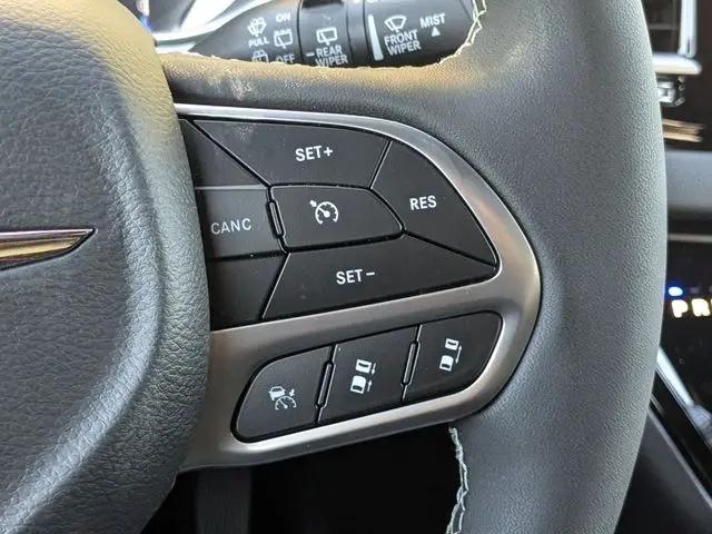 2026 Chrysler Voyager LX