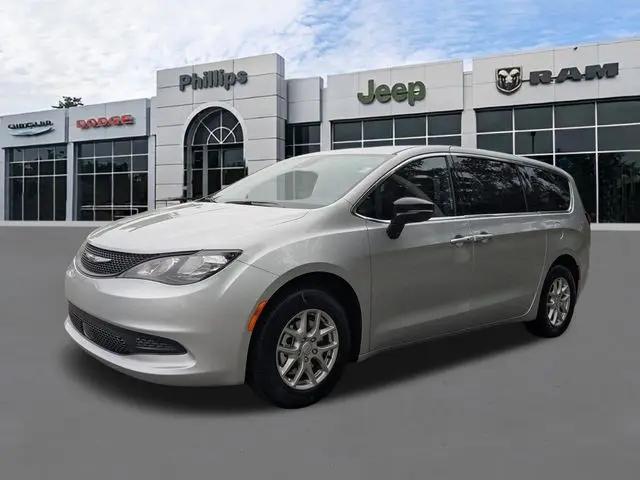 2026 Chrysler Voyager LX
