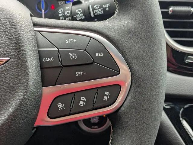 2026 Chrysler Voyager LX