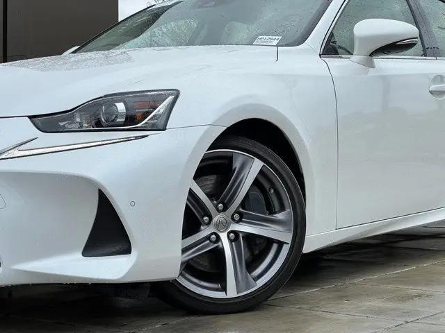 2017 Lexus IS 200t IS Turbo