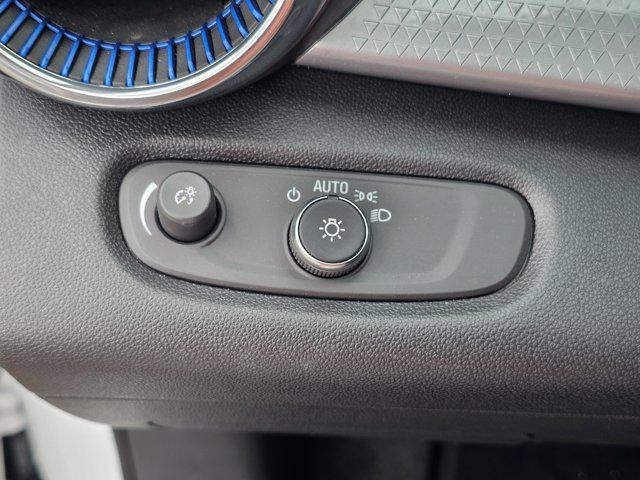 2025 Chevrolet Trax FWD LT
