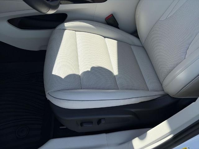 2023 Buick Envision Essence AWD