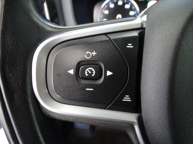 2022 Volvo S60 B5 Momentum