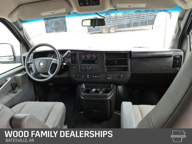 2025 Chevrolet Express Passenger RWD 3500 Extended Wheelbase LS