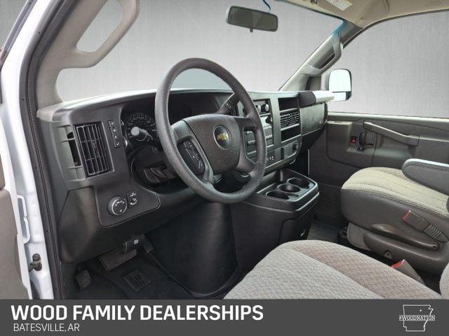 2025 Chevrolet Express Passenger RWD 3500 Extended Wheelbase LS