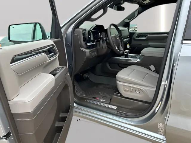 2026 Chevrolet Silverado 1500 4WD Crew Cab Short Bed LTZ
