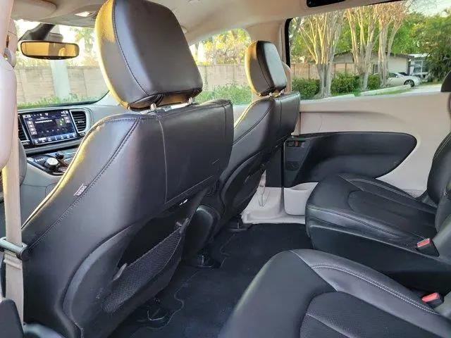2024 Chrysler Pacifica Hybrid Select