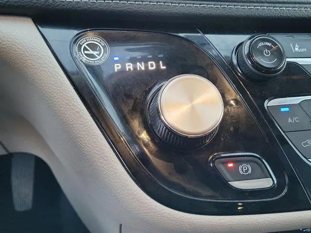 2024 Chrysler Pacifica Hybrid Select