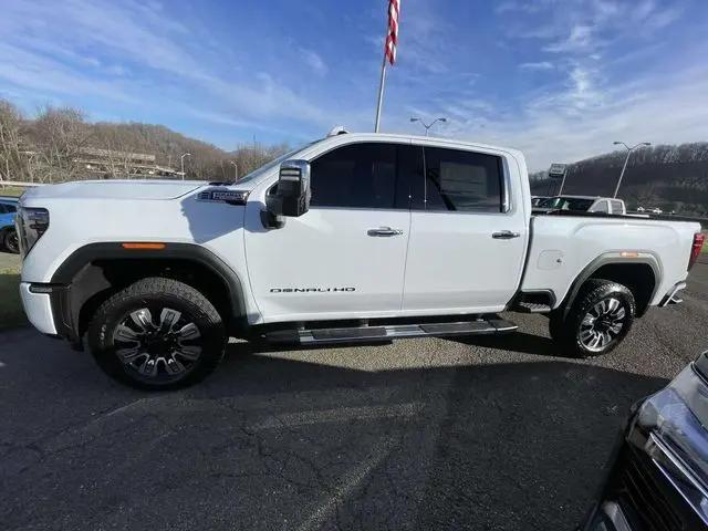 2026 GMC Sierra 2500HD Crew Cab, Standard Bed, Denali, 4WD