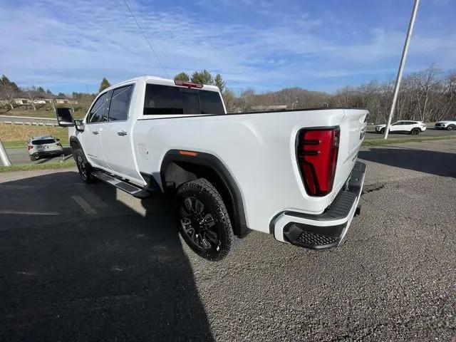 2026 GMC Sierra 2500HD Crew Cab, Standard Bed, Denali, 4WD