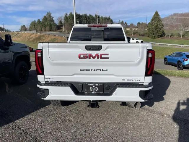 2026 GMC Sierra 2500HD Crew Cab, Standard Bed, Denali, 4WD