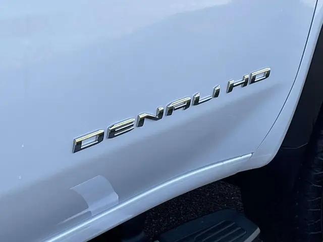 2026 GMC Sierra 2500HD Crew Cab, Standard Bed, Denali, 4WD