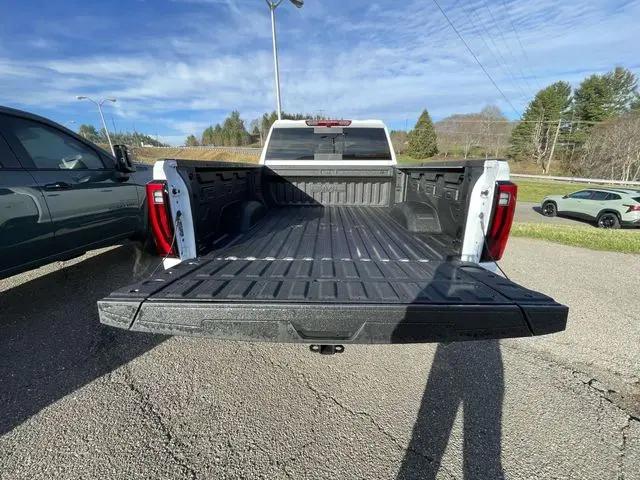 2026 GMC Sierra 2500HD Crew Cab, Standard Bed, Denali, 4WD