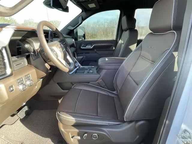 2026 GMC Sierra 2500HD Crew Cab, Standard Bed, Denali, 4WD