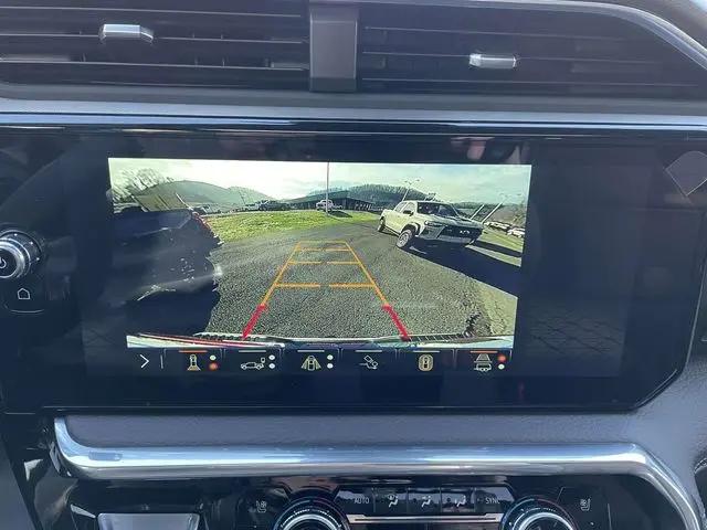 2026 GMC Sierra 2500HD Crew Cab, Standard Bed, Denali, 4WD