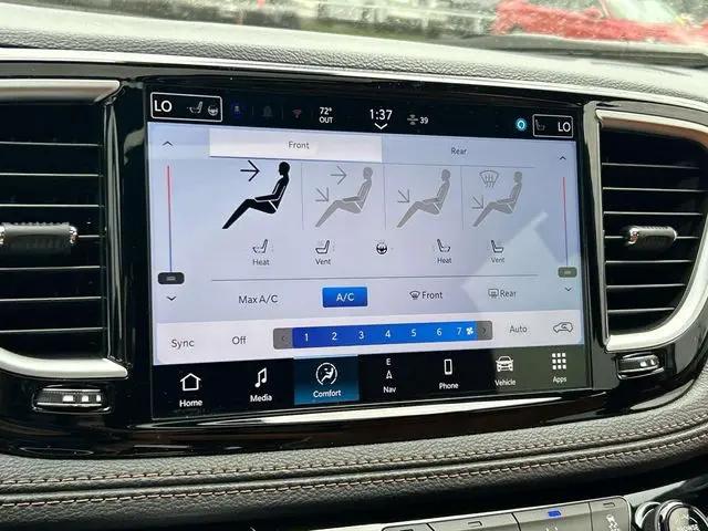 2026 Chrysler Pacifica Pinnacle