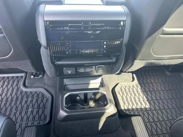 2026 Jeep Grand Wagoneer Limited Altitude 4x4
