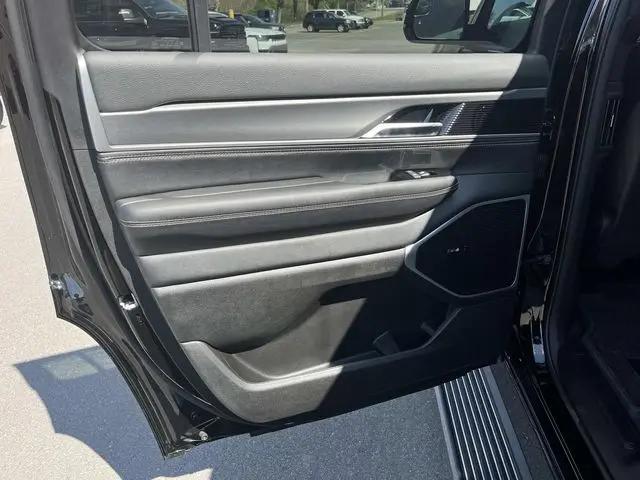 2026 Jeep Grand Wagoneer Limited Altitude 4x4