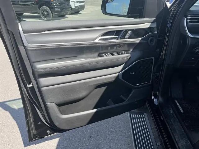 2026 Jeep Grand Wagoneer Limited Altitude 4x4