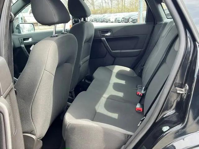 2009 Ford Focus SES