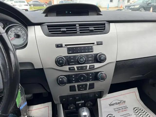 2009 Ford Focus SES