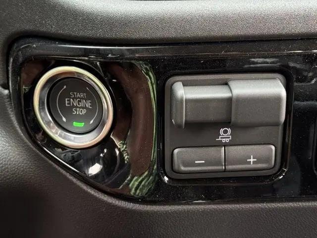 2026 Chevrolet Silverado 1500 4WD Crew Cab Short Bed ZR2