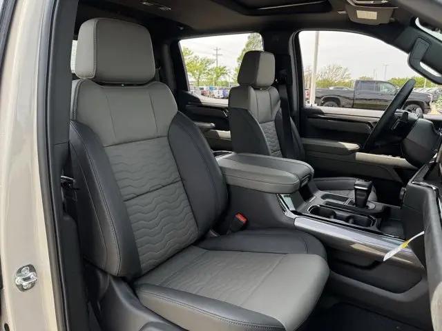 2026 Chevrolet Silverado 1500 4WD Crew Cab Short Bed ZR2