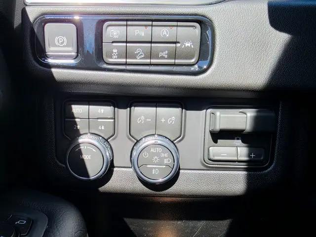 2026 GMC Yukon 4WD Denali