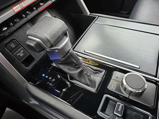 2025 Toyota Sequoia Platinum