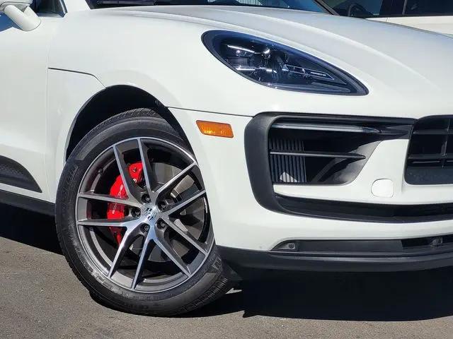 2024 Porsche Macan S