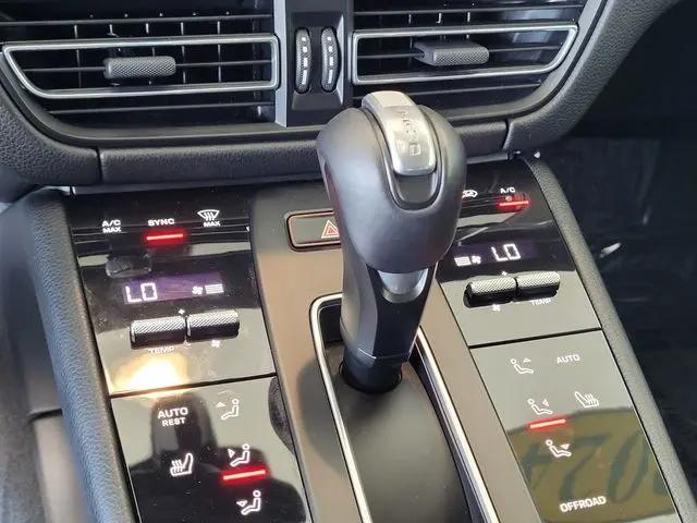 2024 Porsche Macan S