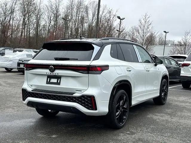 2026 Volkswagen Tiguan SE R-Line Black