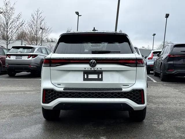 2026 Volkswagen Tiguan SE R-Line Black