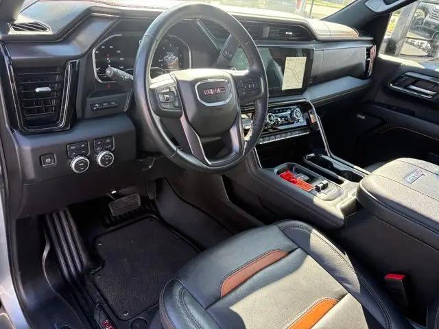 2025 GMC Sierra 2500HD 4WD Crew Cab Standard Bed AT4