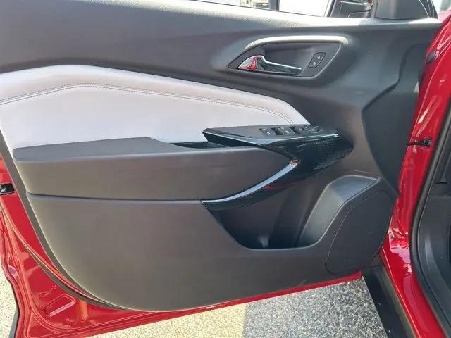 2026 Chevrolet Trax FWD LT