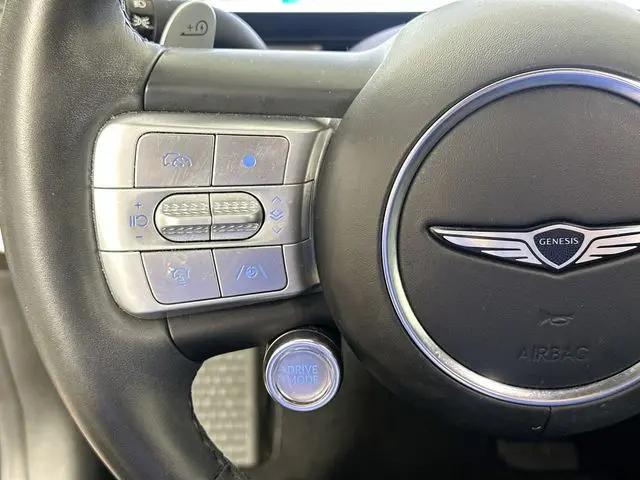 2023 Genesis GV60 Advanced AWD