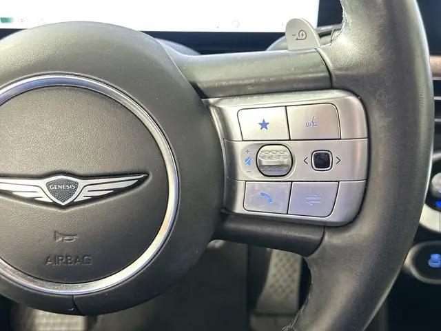 2023 Genesis GV60 Advanced AWD