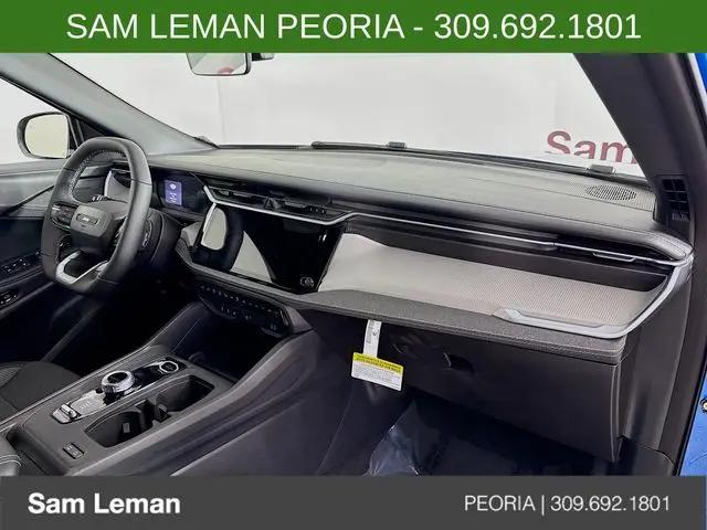 2026 Jeep Cherokee Laredo 4x4